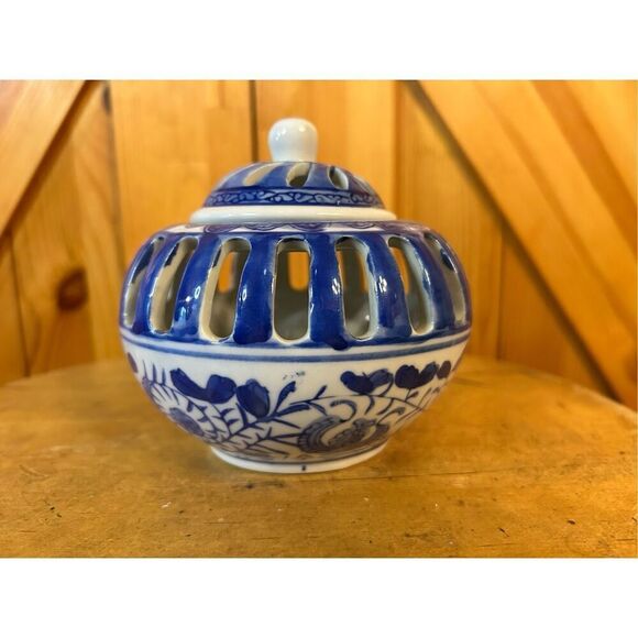 Vintage Blue & White Porcelain Potpourri Incense Open (8201) - Picture 3 of 8
